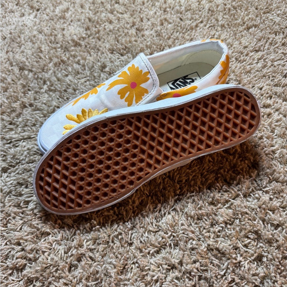 Vans White and Yellow Slip-On Shoes - Picture 2 of 4